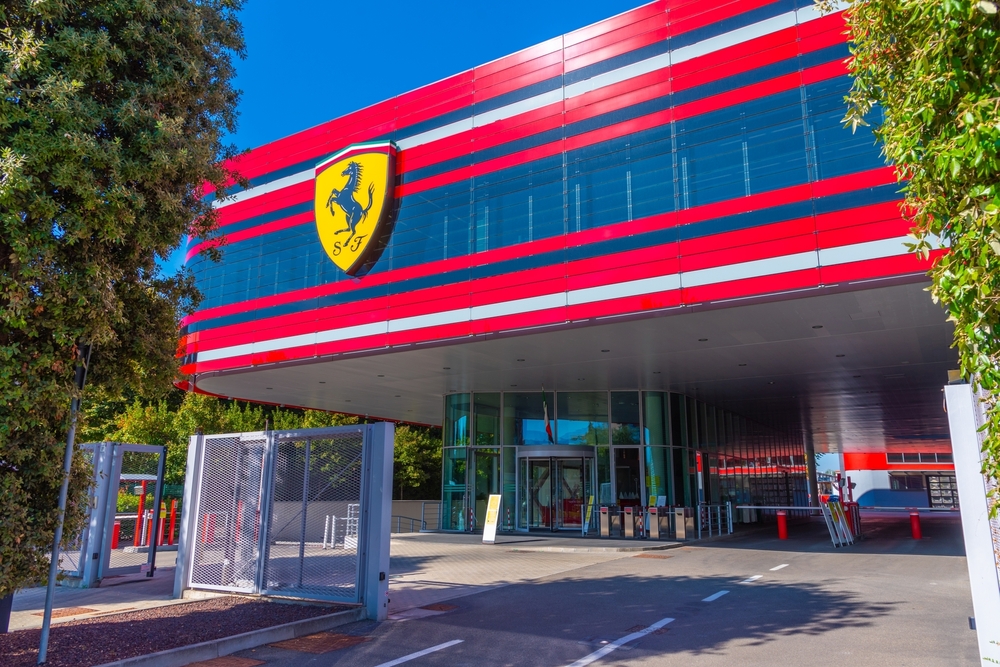Ferrari, salgono ricavi e profitti: +19% a 352 mln per l’utile netto trimestrale