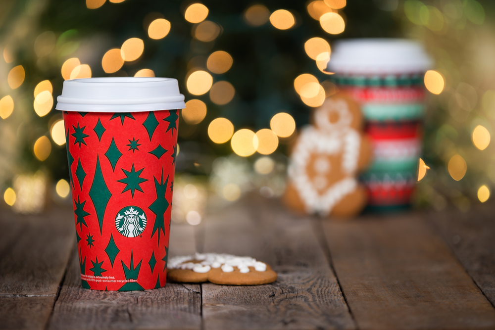 Starbucks delude sui conti: la catena ha dovuto affrontare “venti contrari”