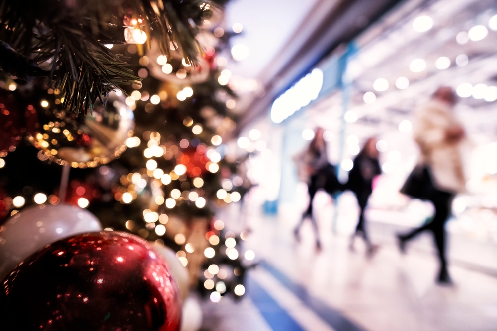 Natale, più di uno su tre compra i regali a novembre. Spesa media da 189 euro