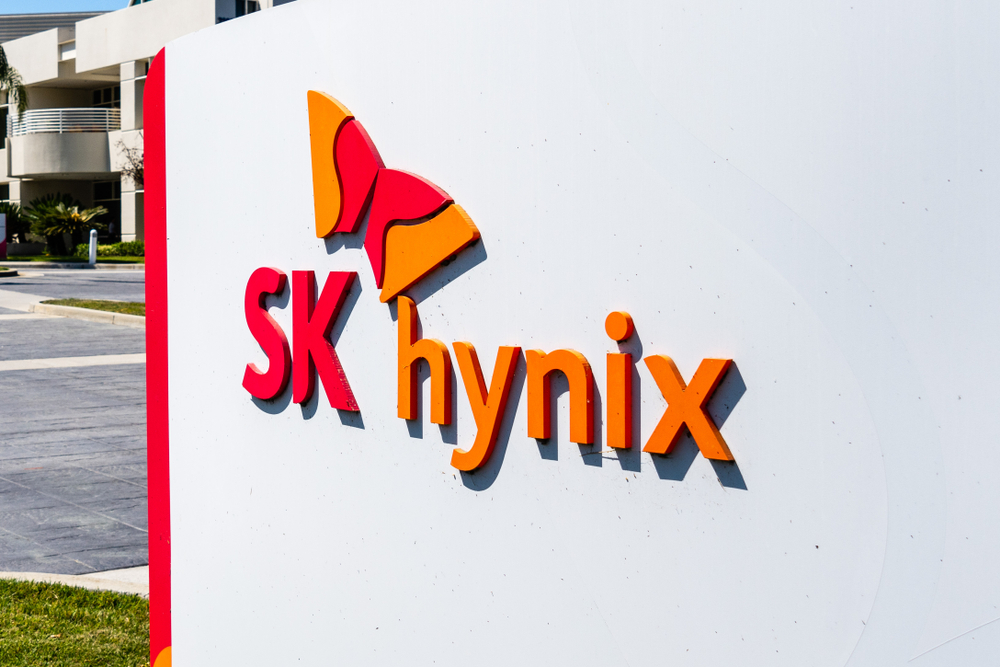 SK Hynix, utile a sorpresa per forte domanda di chip per AI
