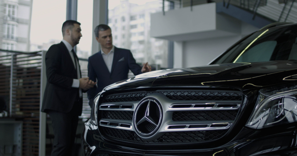 Mercedes, progetto shock: vendere concessionarie in Germania