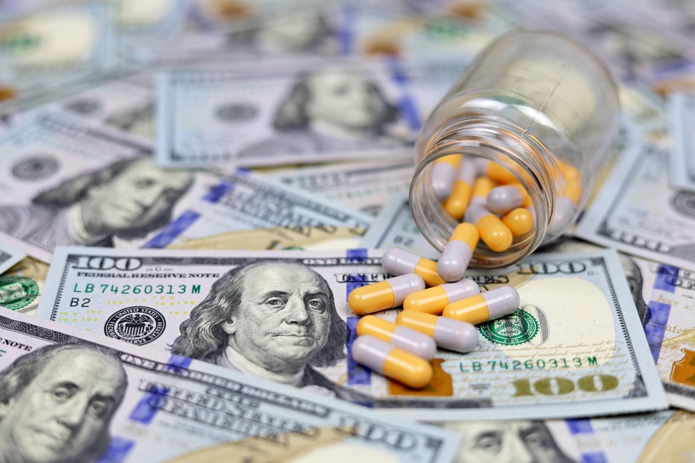 Usa, i nuovi farmaci costano il 35% in più nel 2023