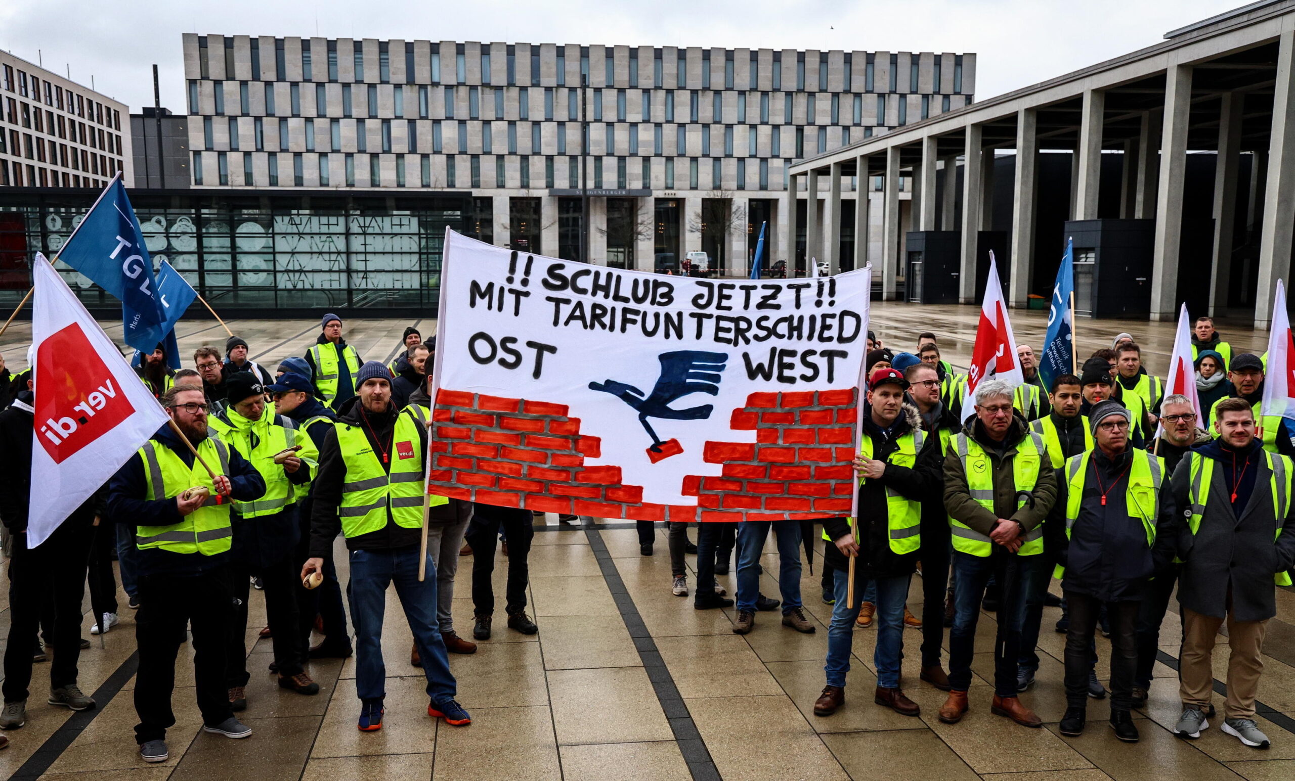 Lufthansa, proclama 3 giorni di sciopero