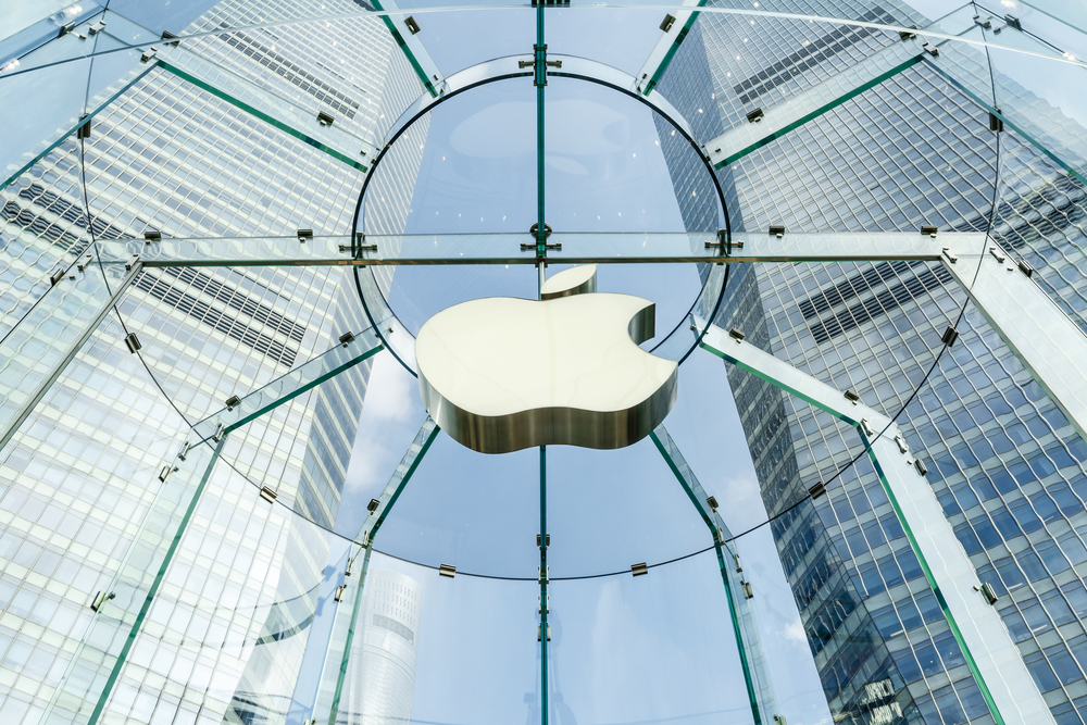 Apple, nuovo store a Shanghai inaugurato da Tim Cook