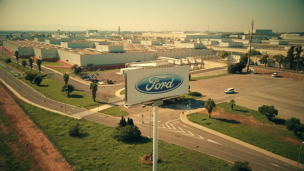 Ford, veicolo multi-energia per garantire la produzione in Spagna