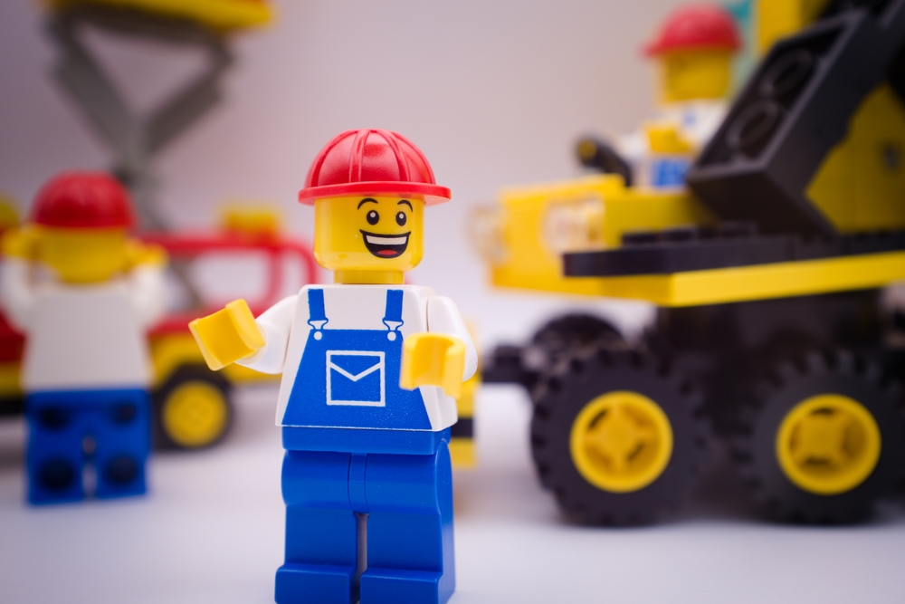 Lego resiste all’inflazione: +2% per le vendite nel 2023. Utili in calo