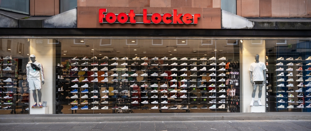 Foot Locker e il negozio del futuro: layout coinvolgente e hub di sneaker per le personalizzazioni