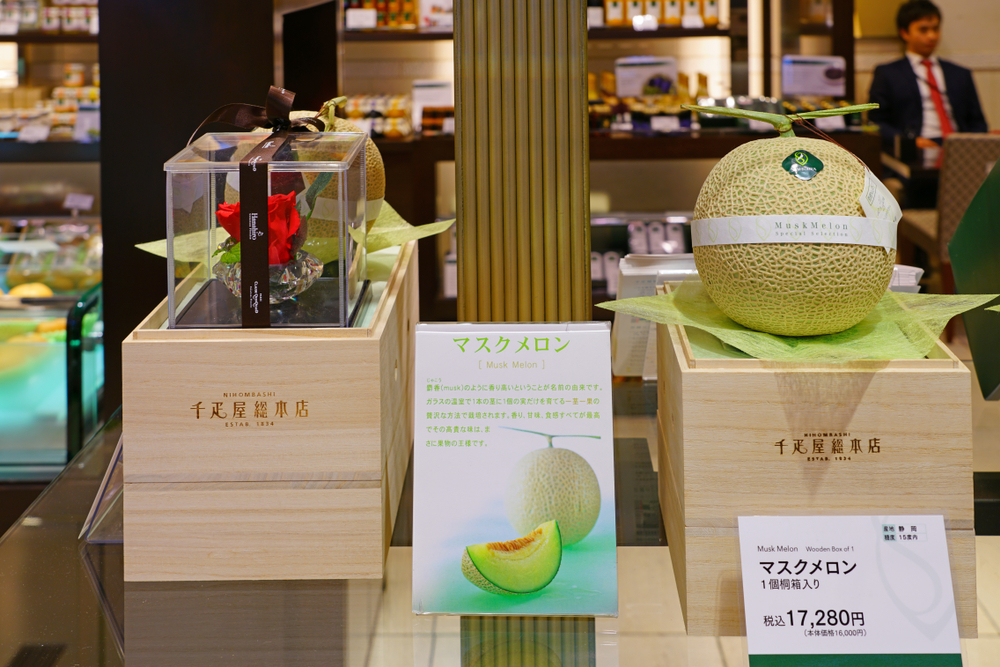 Giappone, meloni all’asta: una coppia venduta a 17.000 euro