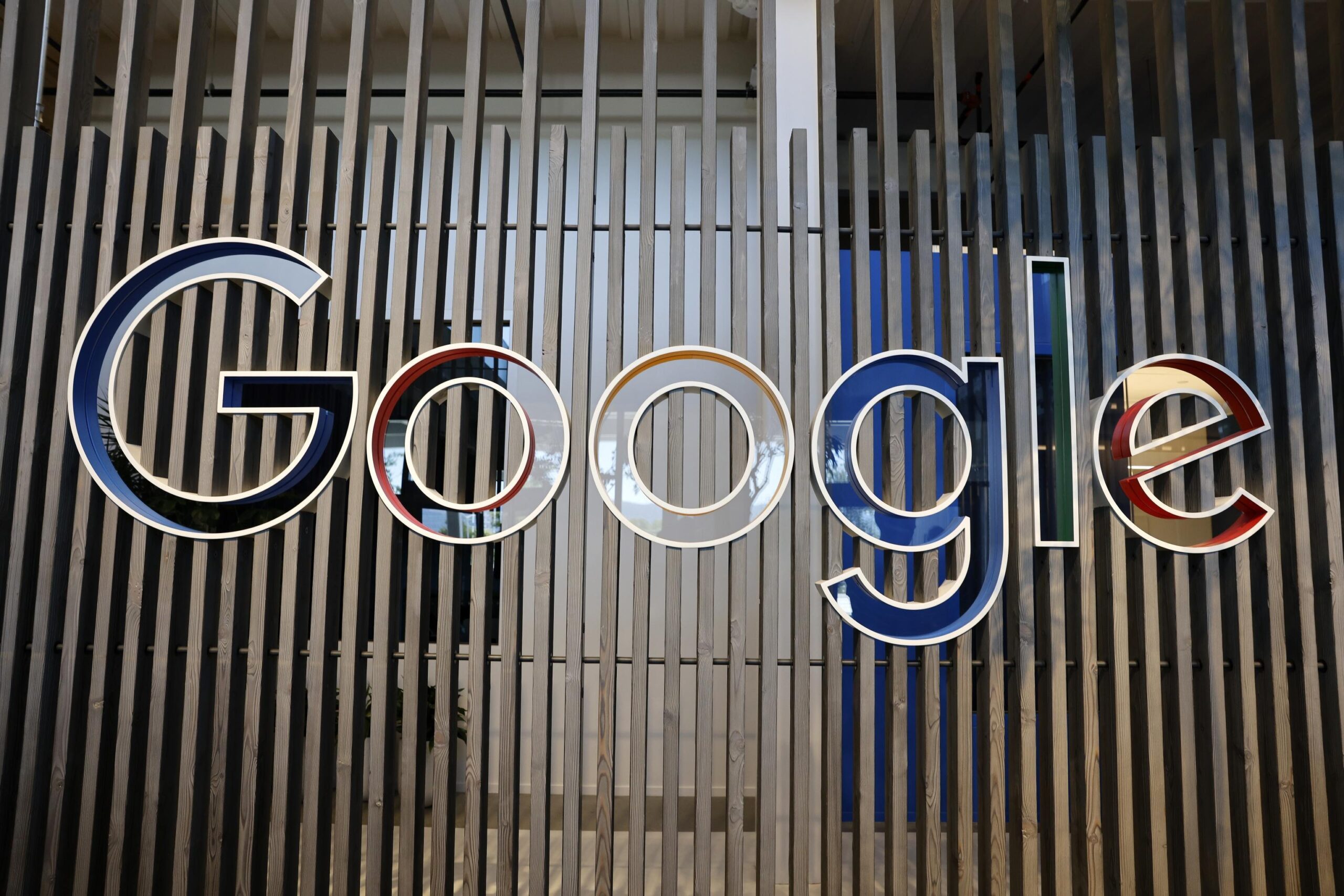Tar Lazio: confermata la multa a Google da 450 mila euro da parte di Agcom
