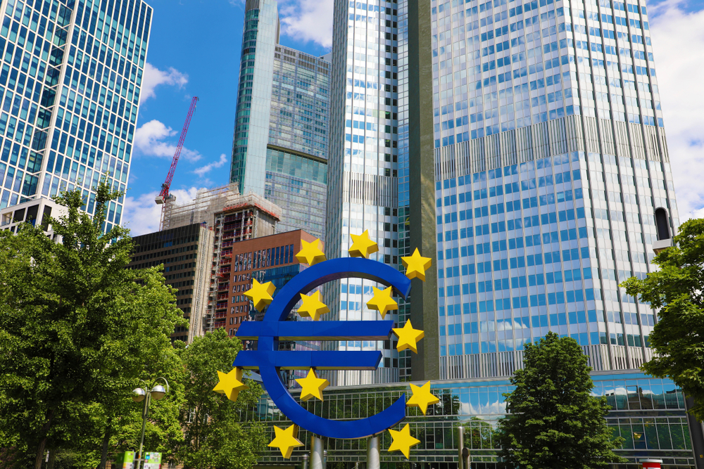 Verbali Bce: “iniziamo ad allentare i tassi a giugno”