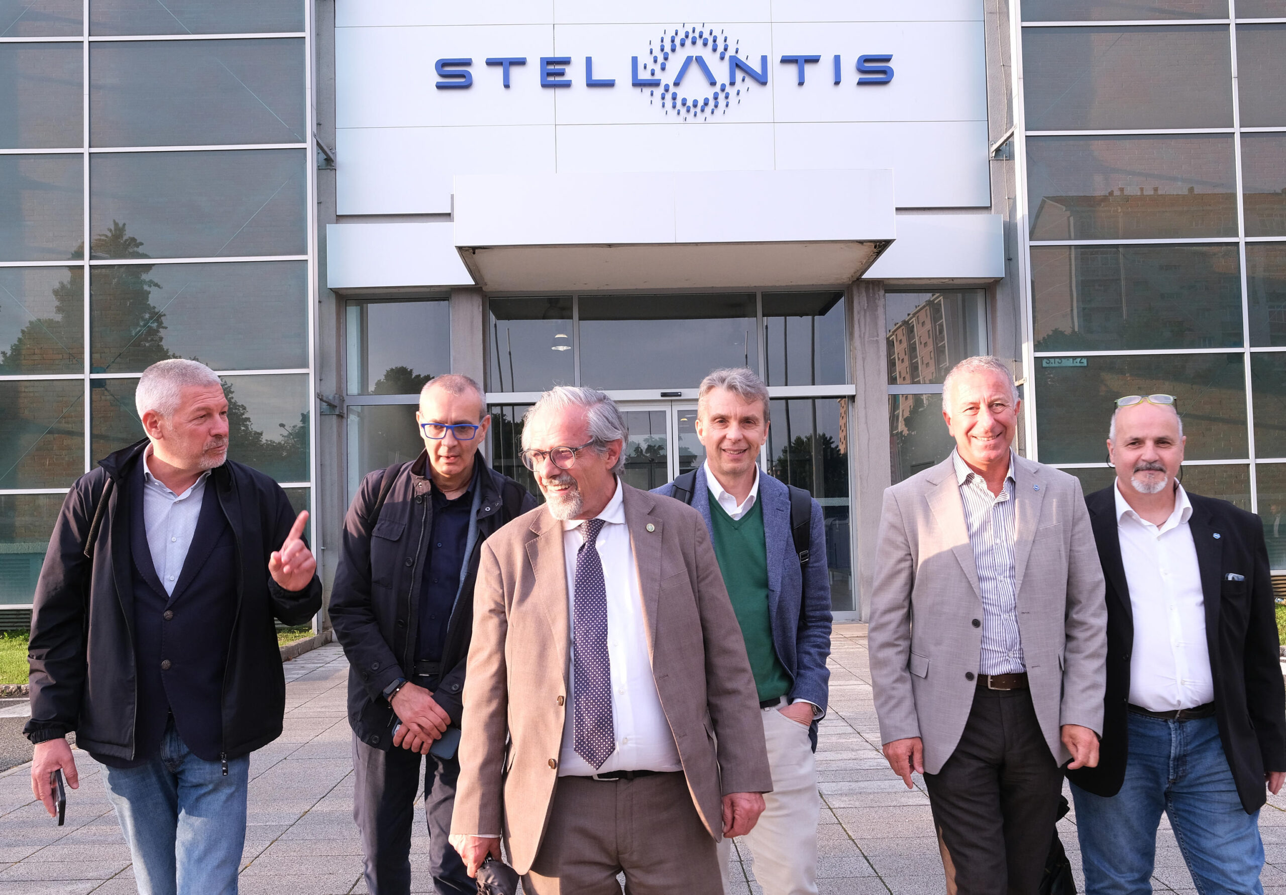 Stellantis, Mirafiori riparte a motore: arriva la Fiat 500 ibrida