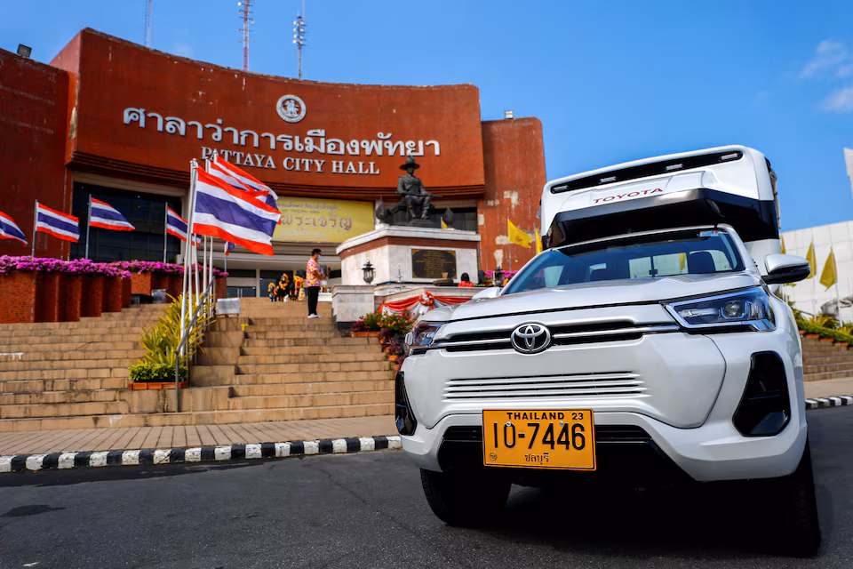 Toyota, test per il nuovo pick-up elettrico prima della produzione di massa in Tailandia