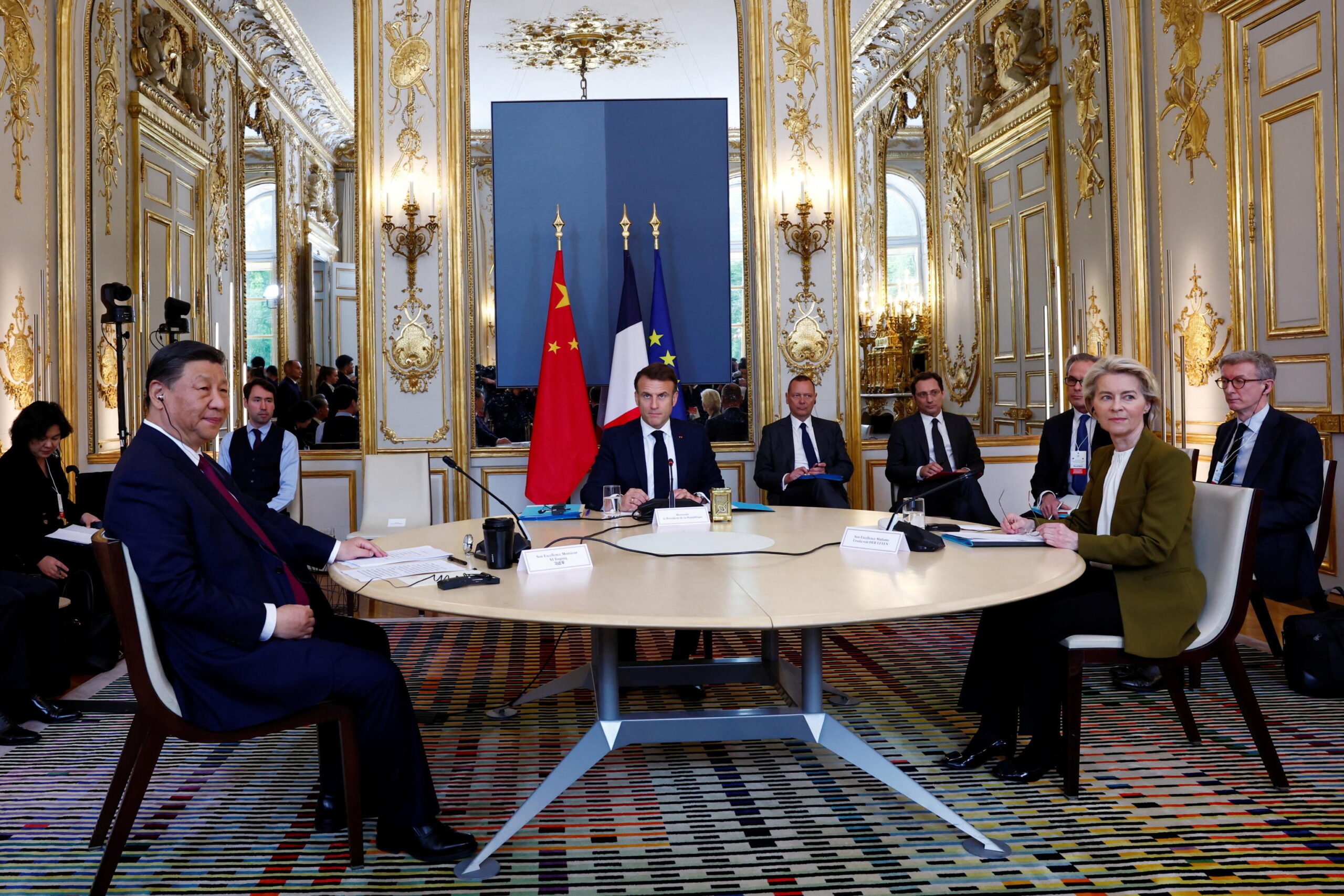 Francia: Von der Leyen e Macron incalzano Xi su commercio