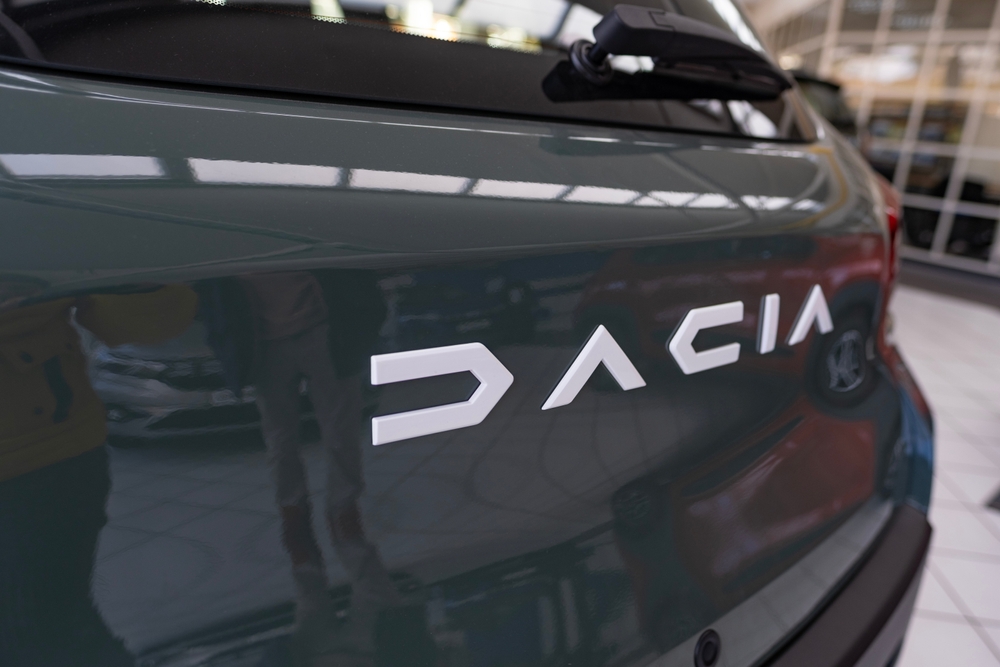 Dacia genera un solido margine operativo a due cifre e punta a raggiungere il 15% entro il 2030