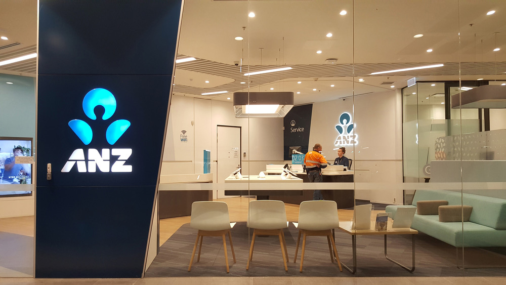 ANZ, sanzioni per addebito commissioni a clienti deceduti