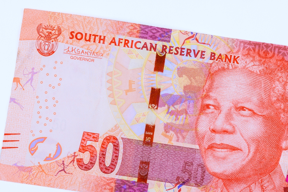 Sud Africa, la banca centrale taglia i tassi all’8%