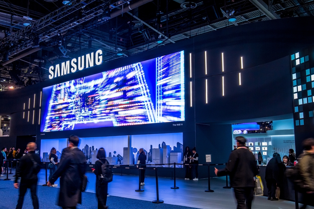 Samsung, investimento di 1,8 miliard di dollari in Vietnam per impianto produzione OLED