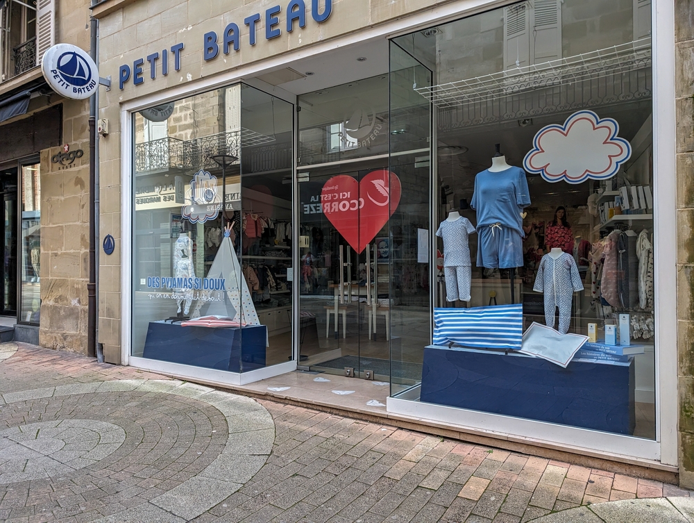 Il gruppo Rocher pronto a vendere il marchio di moda Petit Bateau. Il focus torna sulla cosmetica