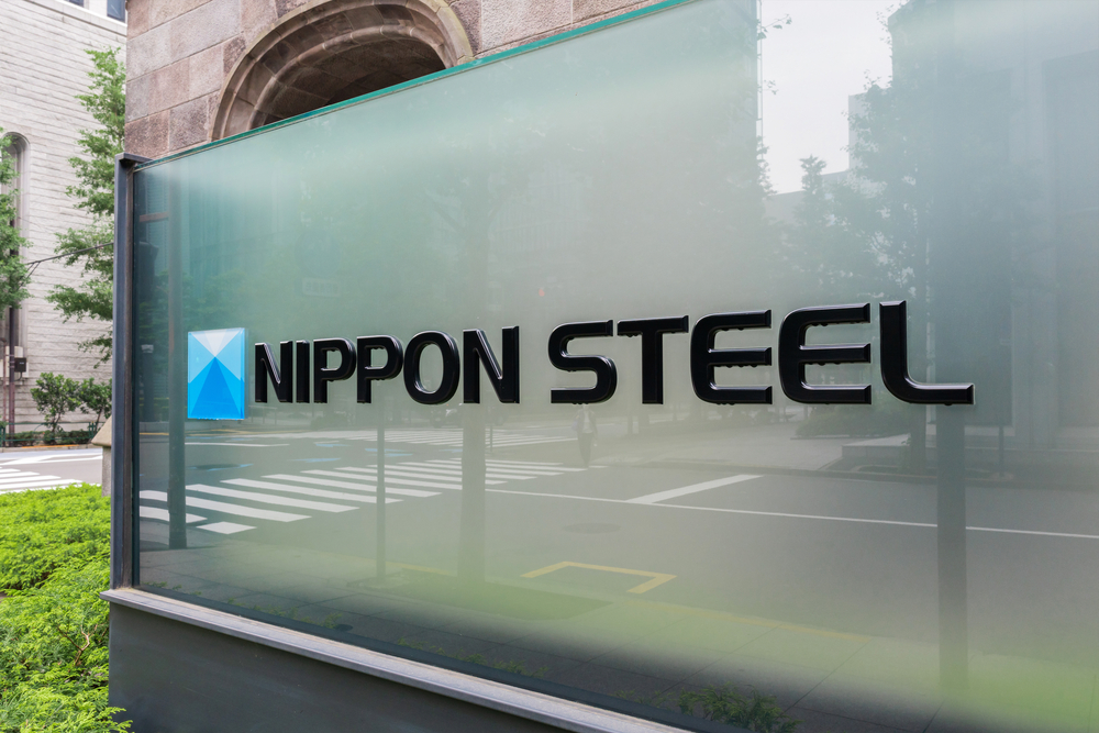 Trump: “Nippon Steel investirà nella US Steel, non la acquisterà”