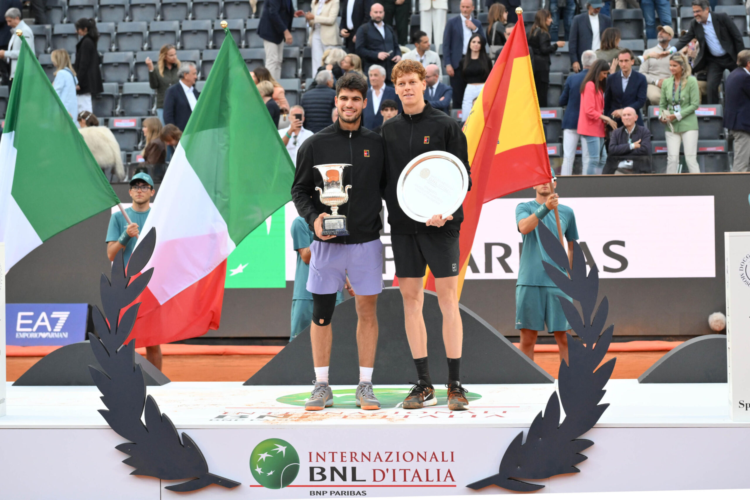 Sinner battuto ma Roma fa game, set, match. Il tennis è d’oro