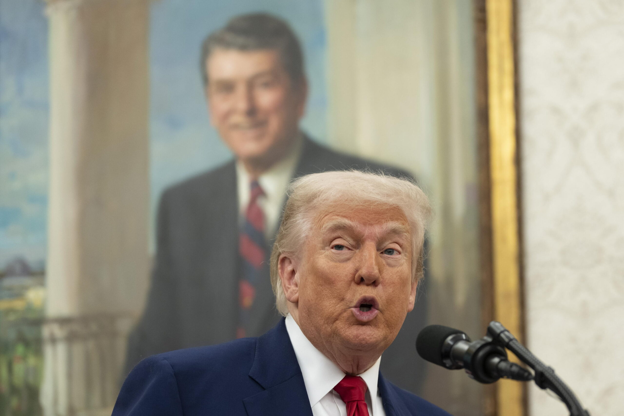 Corte stoppa i dazi USA, Trump non ci sta. E il PIL resta negativo