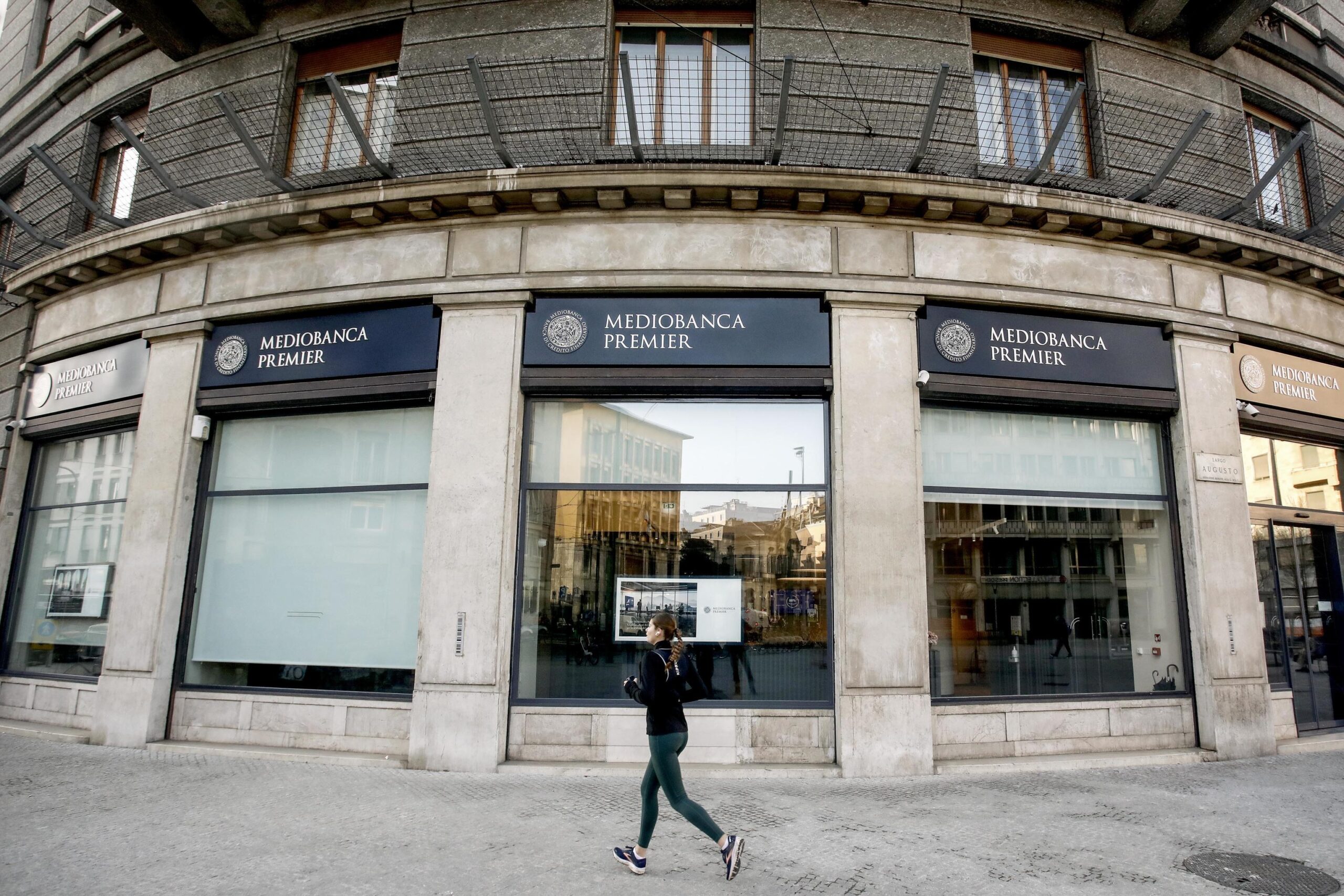 Mediobanca al bivio: cosa sta succedendo