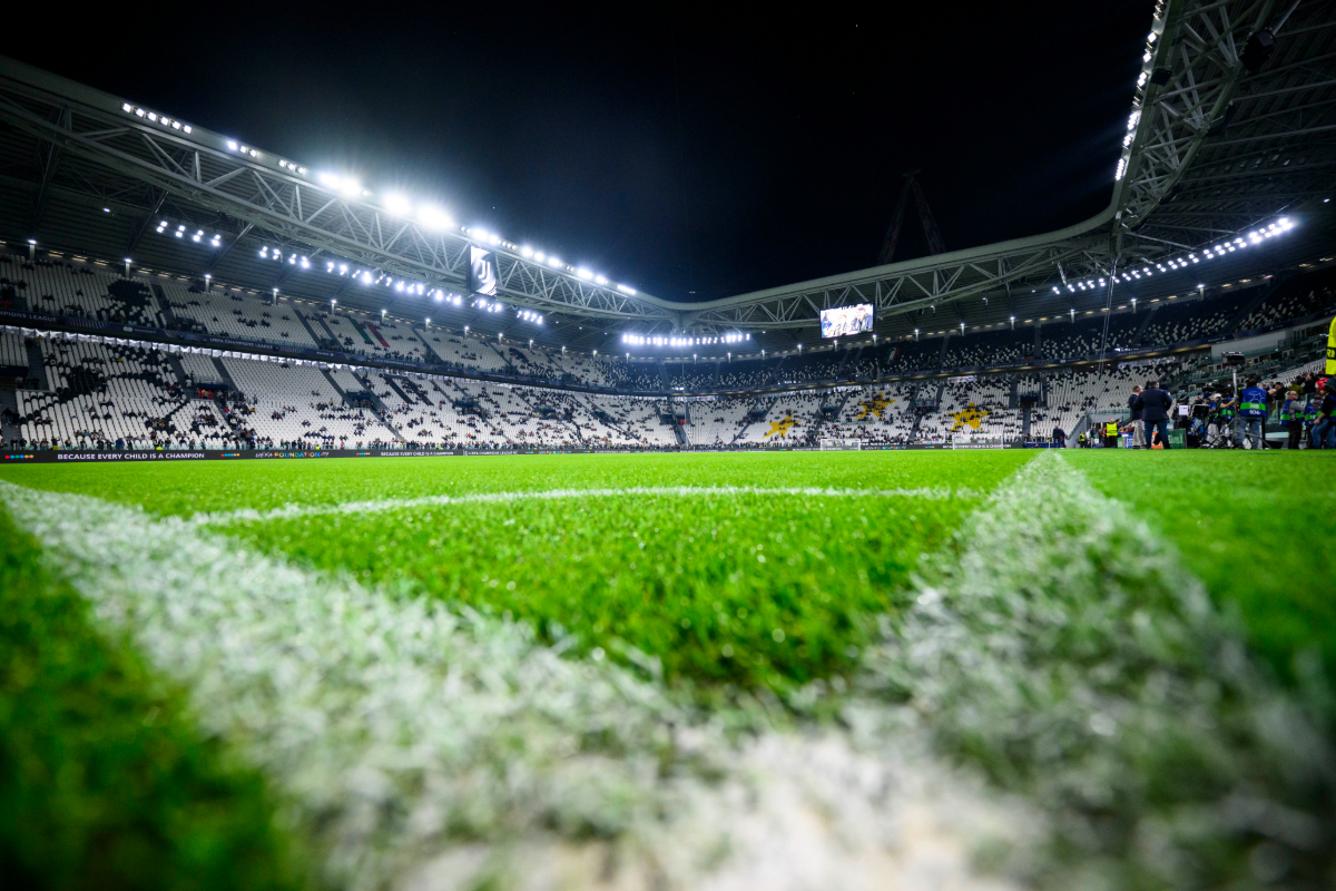 Euro 2032, stadi già in ritardo