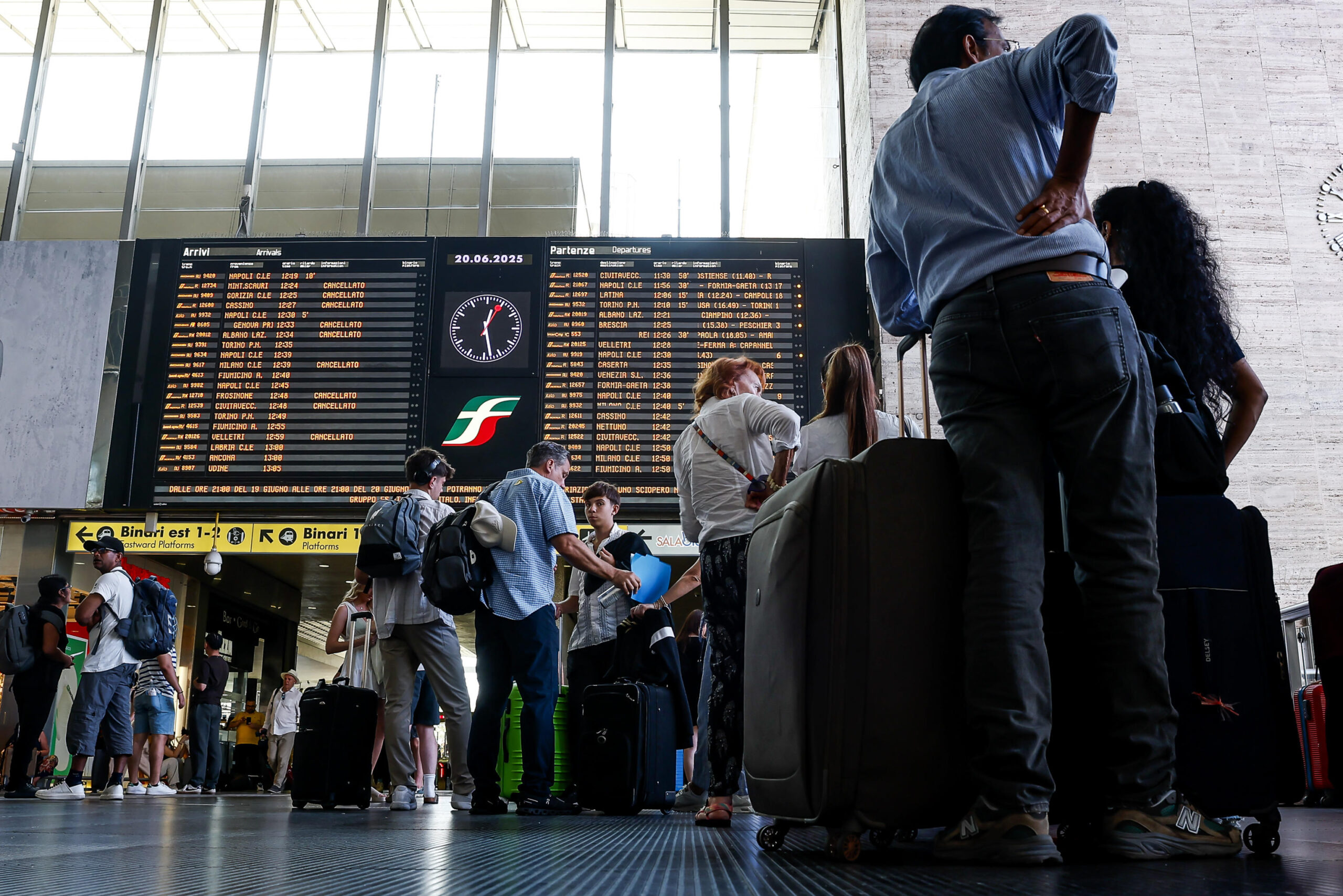 Binari in pausa: sciopero Fs, l’estate calda del lavoro su rotaia